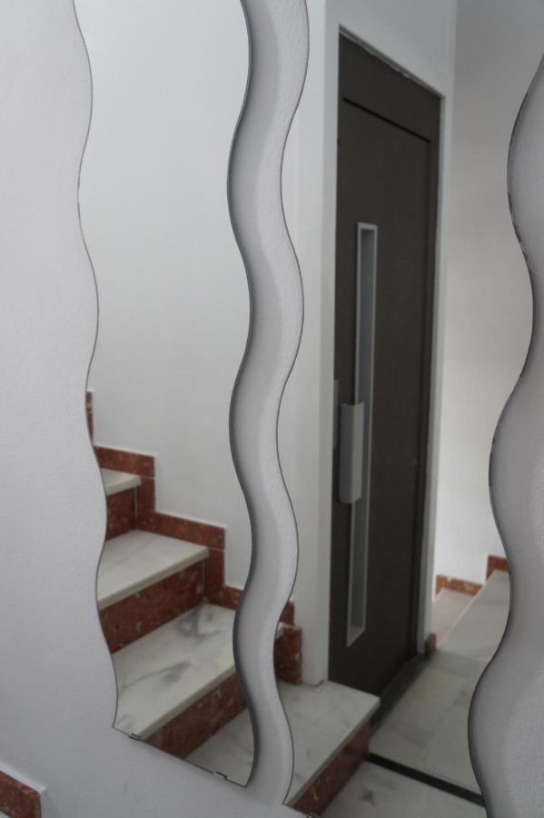 Hostal La Conilena Conil De La Frontera Εξωτερικό φωτογραφία