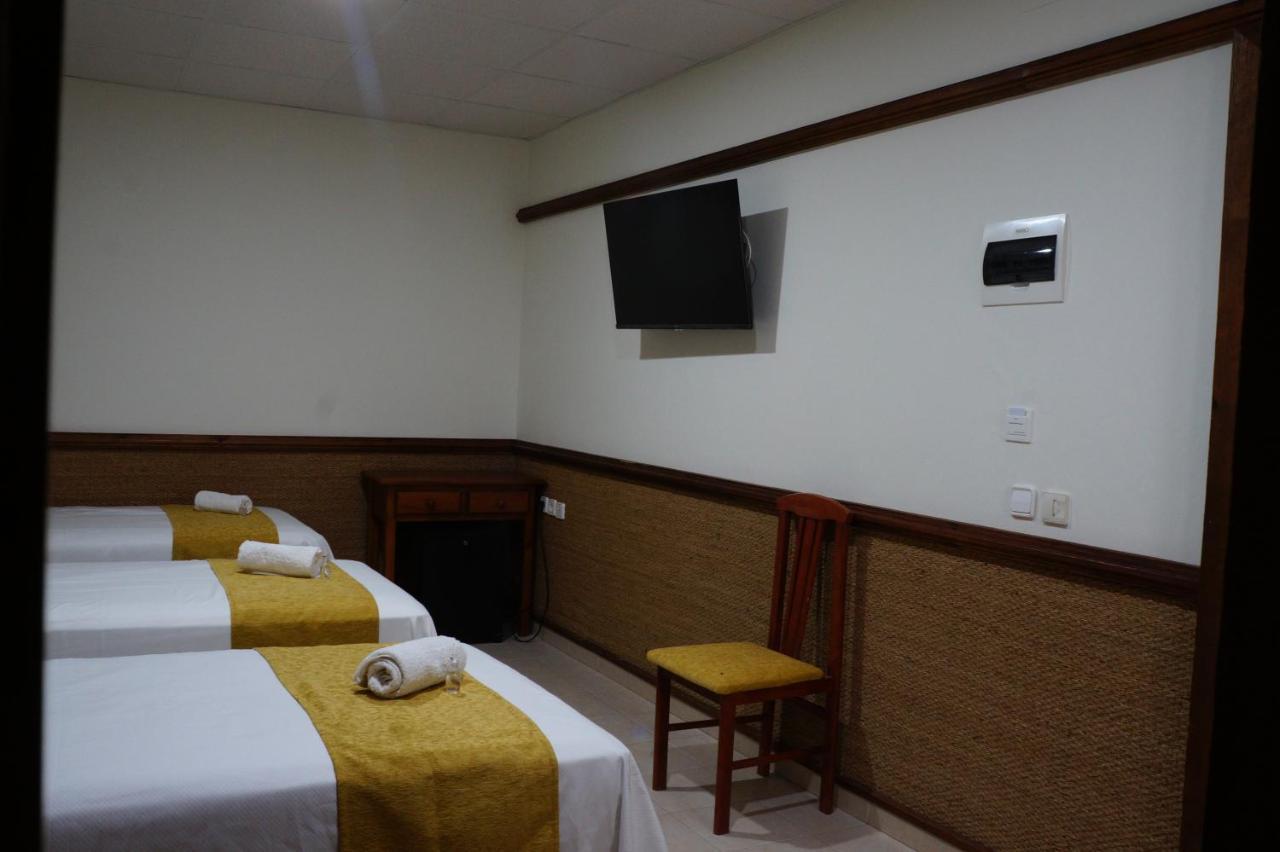 Hostal La Conilena Conil De La Frontera Εξωτερικό φωτογραφία