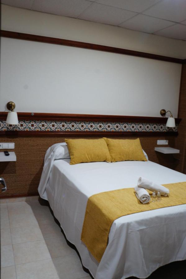 Hostal La Conilena Conil De La Frontera Εξωτερικό φωτογραφία