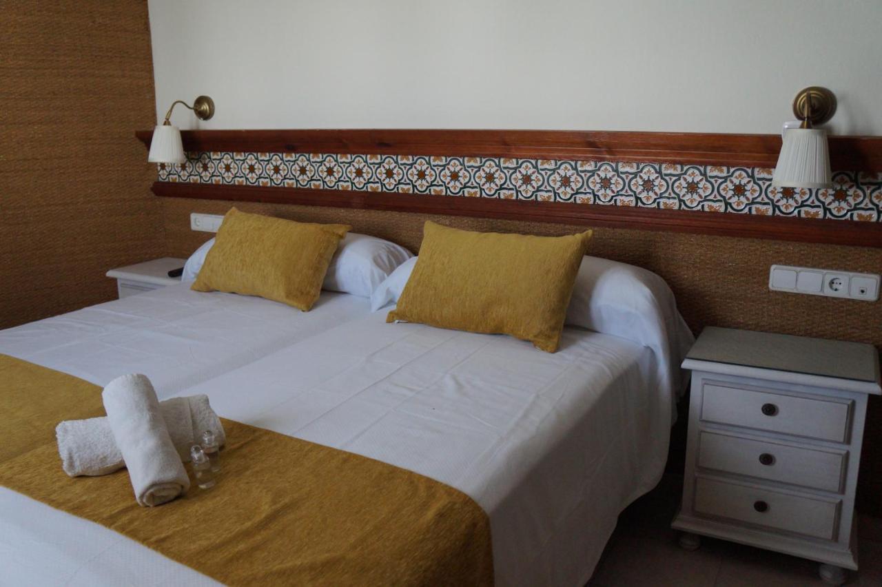 Hostal La Conilena Conil De La Frontera Εξωτερικό φωτογραφία