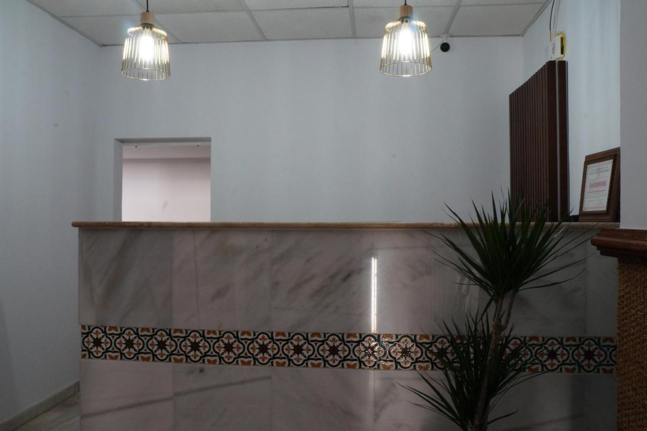 Hostal La Conilena Conil De La Frontera Εξωτερικό φωτογραφία