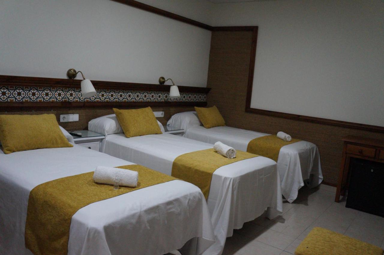 Hostal La Conilena Conil De La Frontera Εξωτερικό φωτογραφία