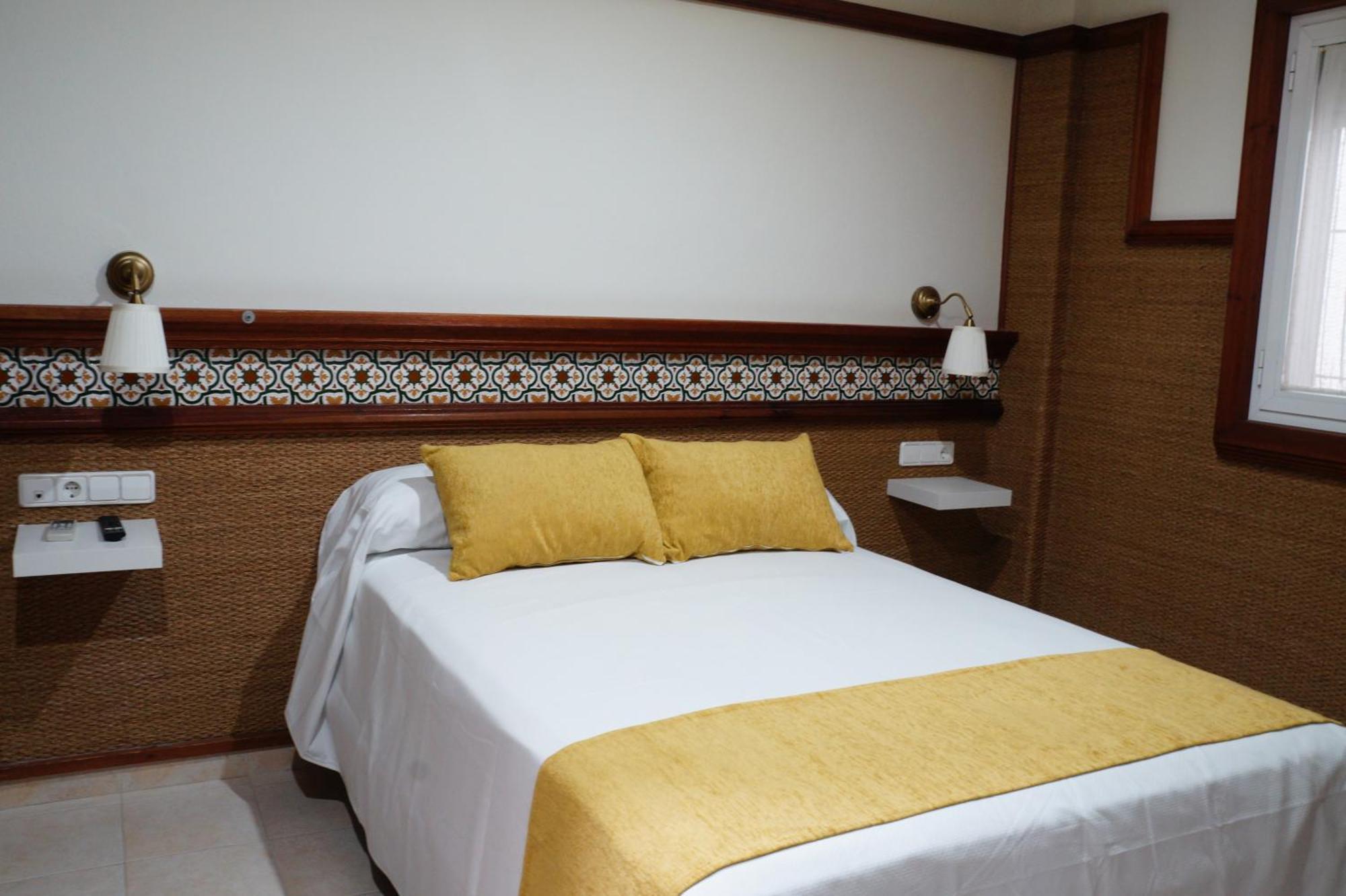 Hostal La Conilena Conil De La Frontera Εξωτερικό φωτογραφία
