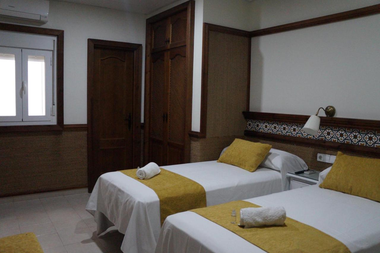 Hostal La Conilena Conil De La Frontera Εξωτερικό φωτογραφία
