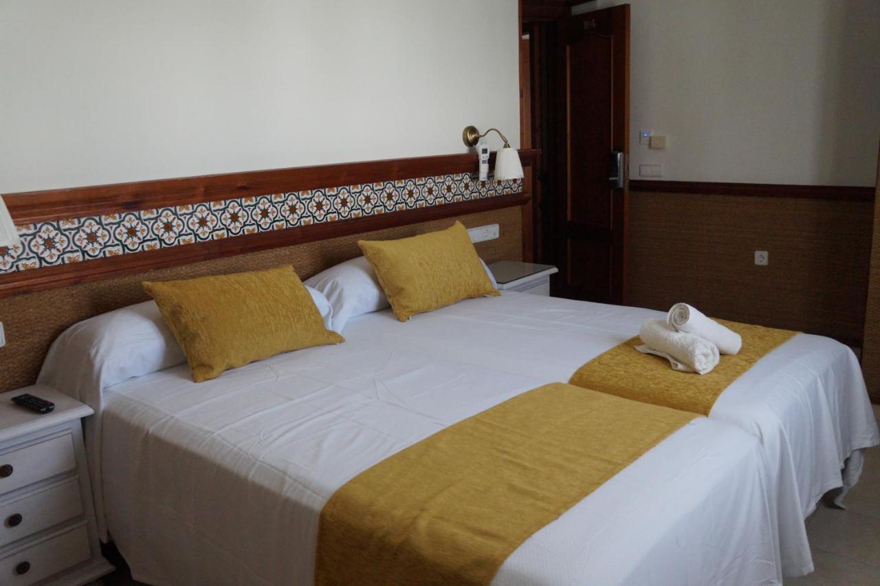Hostal La Conilena Conil De La Frontera Εξωτερικό φωτογραφία