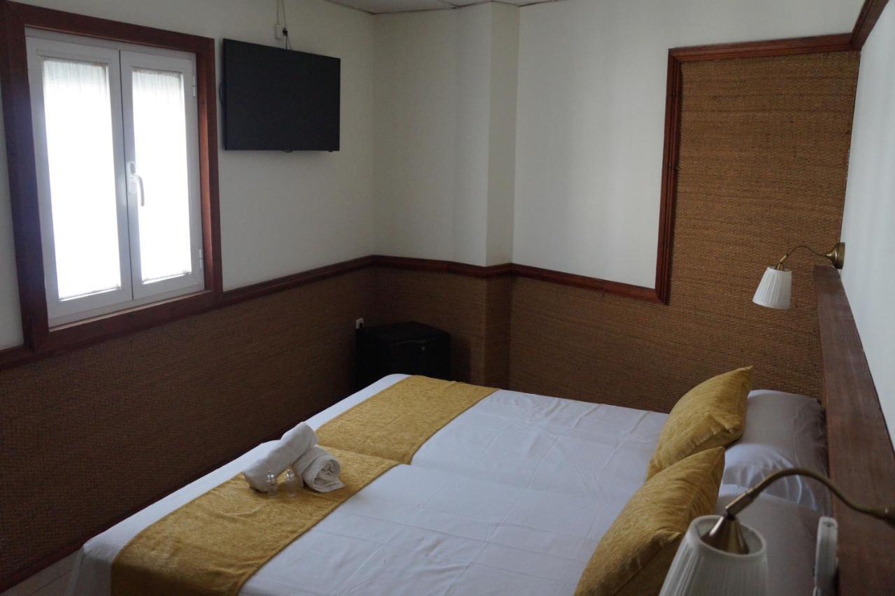 Hostal La Conilena Conil De La Frontera Εξωτερικό φωτογραφία