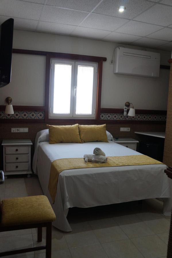 Hostal La Conilena Conil De La Frontera Εξωτερικό φωτογραφία